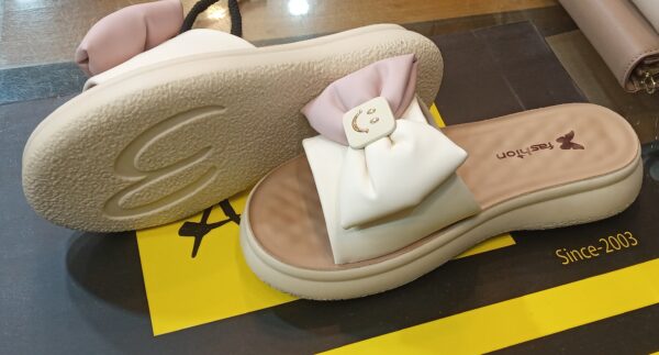 ladies shoe - Image 4