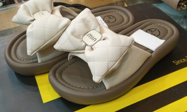 ladies shoe - Image 3