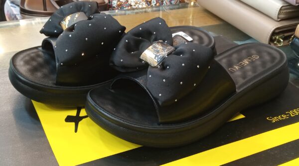Ladies shoe - Image 4