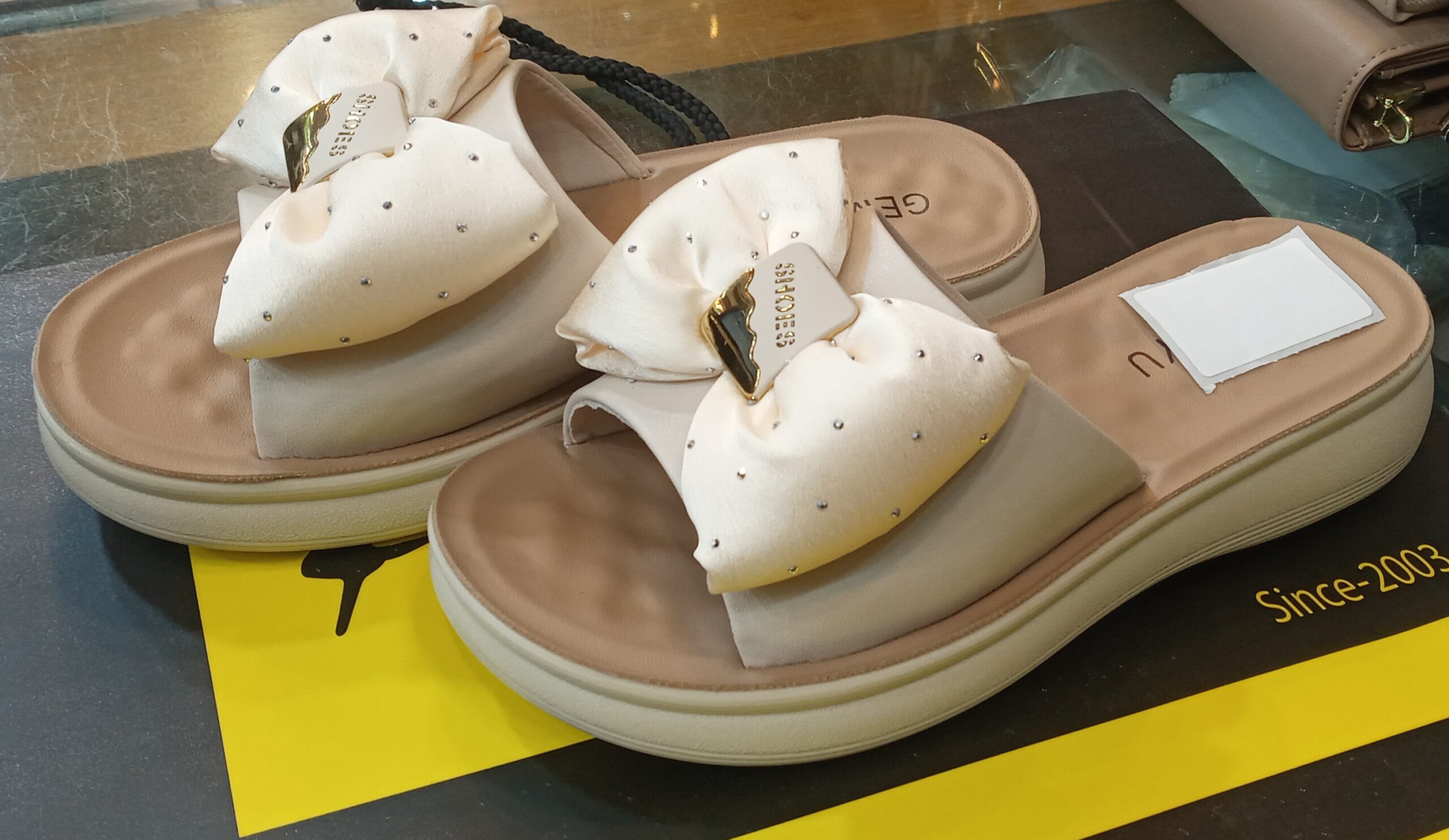 Ladies shoe