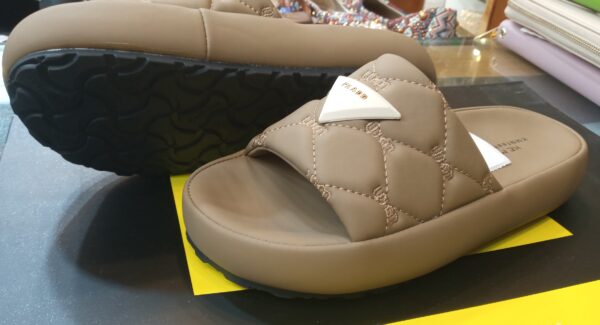 ladies shoe - Image 3