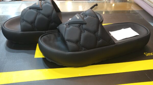 ladies shoe - Image 2